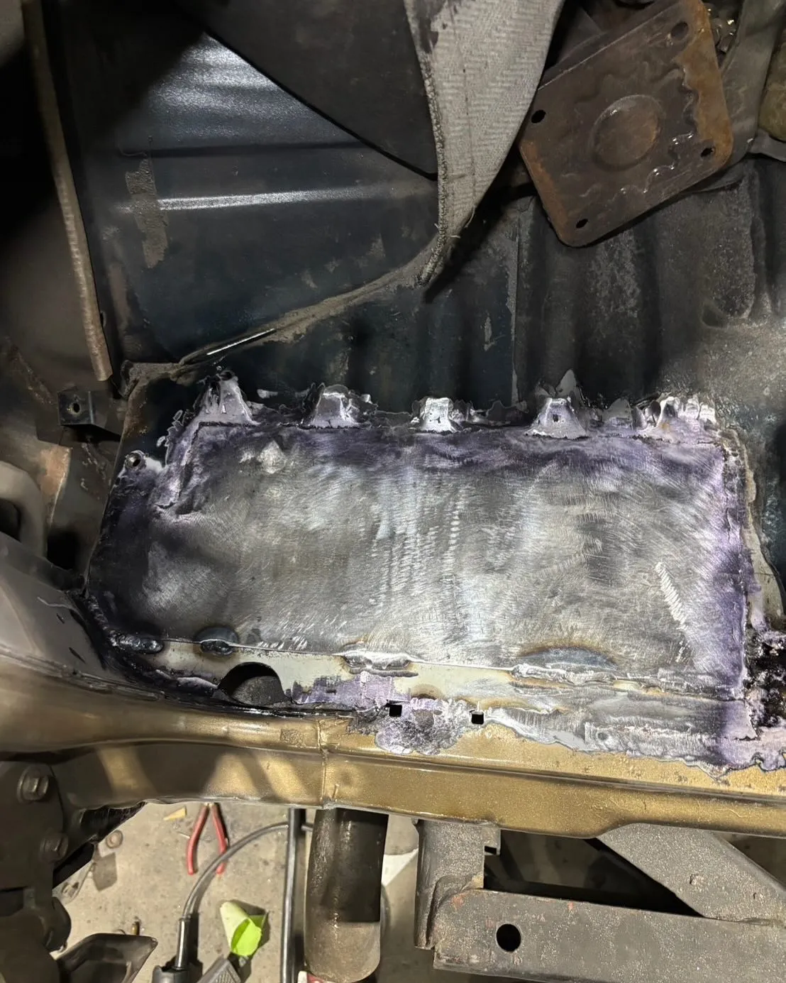 ランクル70 ボディマウント、フロア修理✨