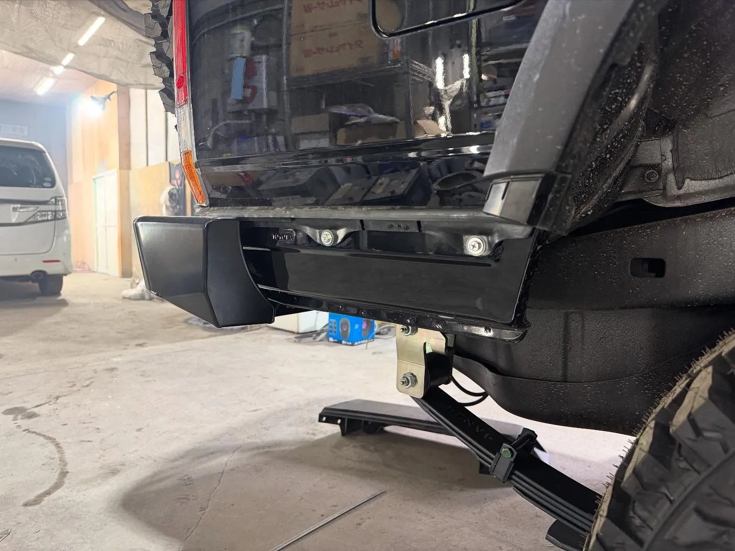 ランクル70  GDJ76 ARBのバンパーに合わせてパネル...