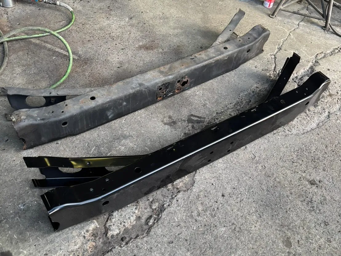 ランクル80 リアフレーム新品交換✨