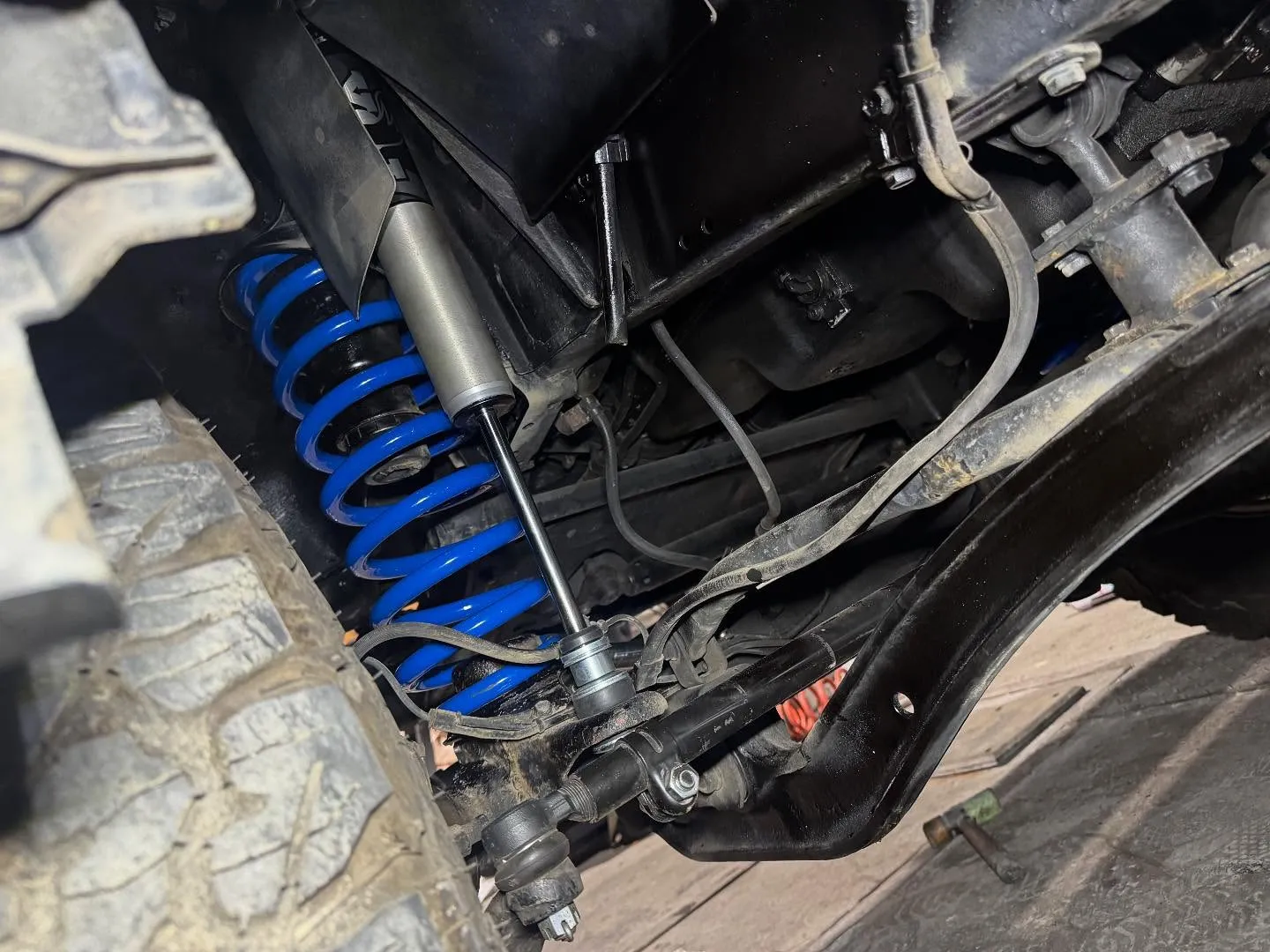 ランクル🚙リフトアップ、FOXショック取り付け✨