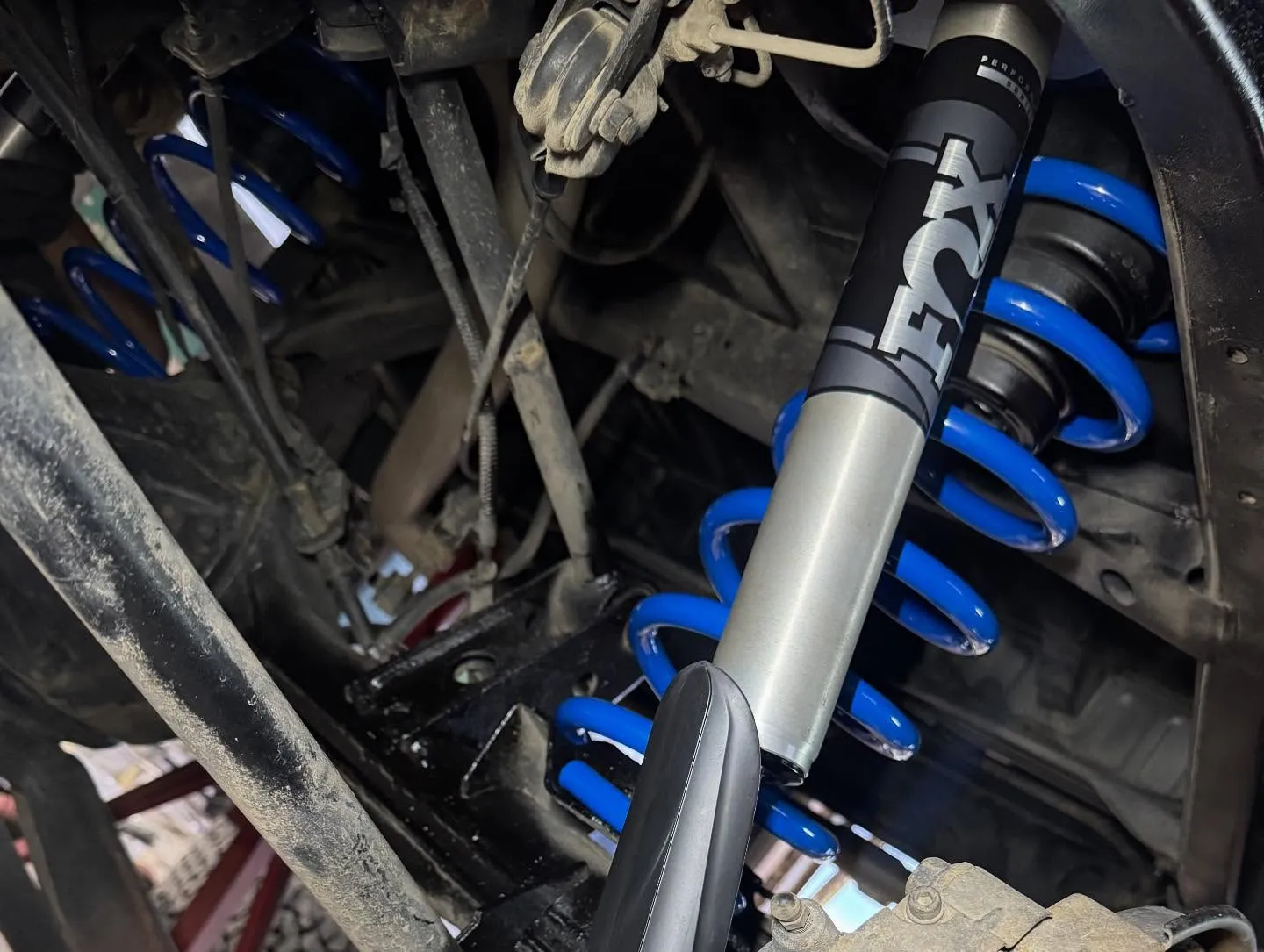 ランクル🚙リフトアップ、FOXショック取り付け✨