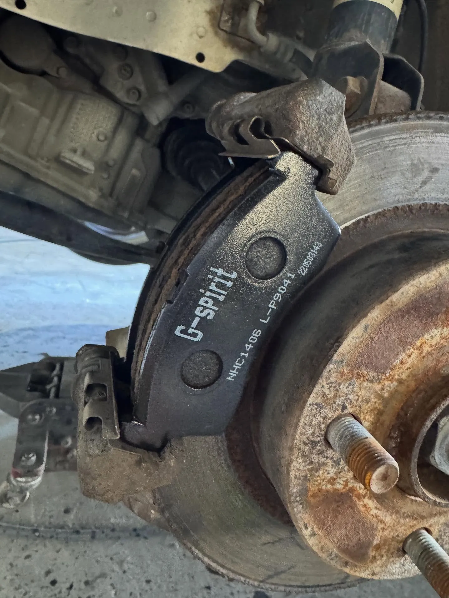 ロアアーム交換　ブレーキパット交換　テンションロット交換✨