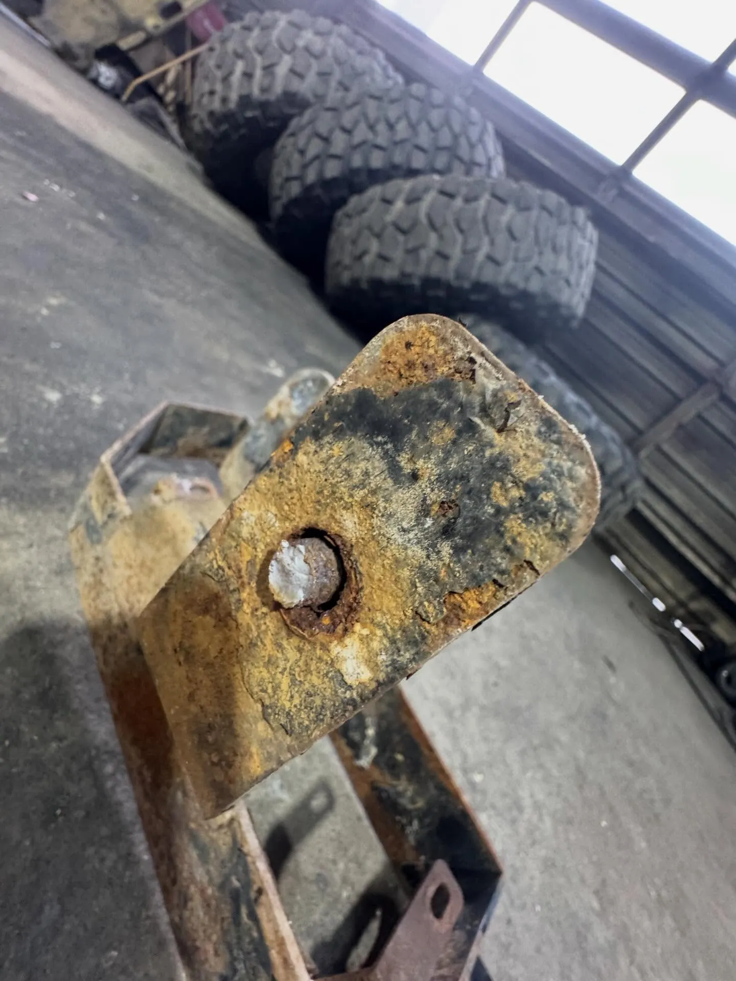 錆で折れてしまったボルト救出🔩