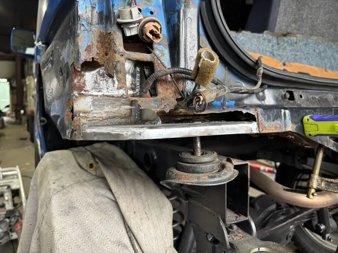 ジムニーJB23ボディマウント修理👨🔧