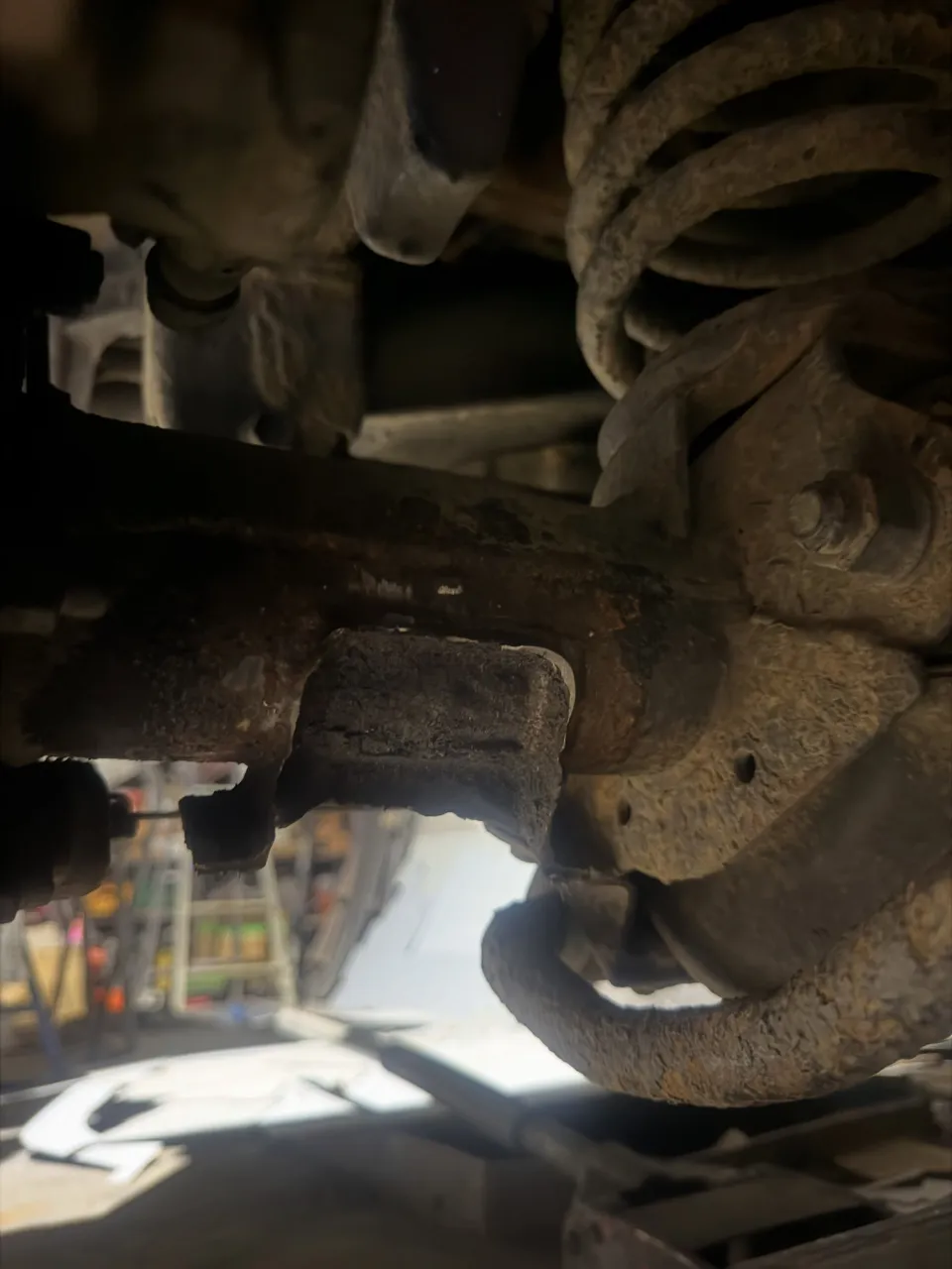 ランクル78プラド🚙ショックブラケット溶接修理👨‍🔧